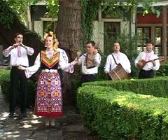 DVD с песни на тракийската народна певица Дарина Славчева